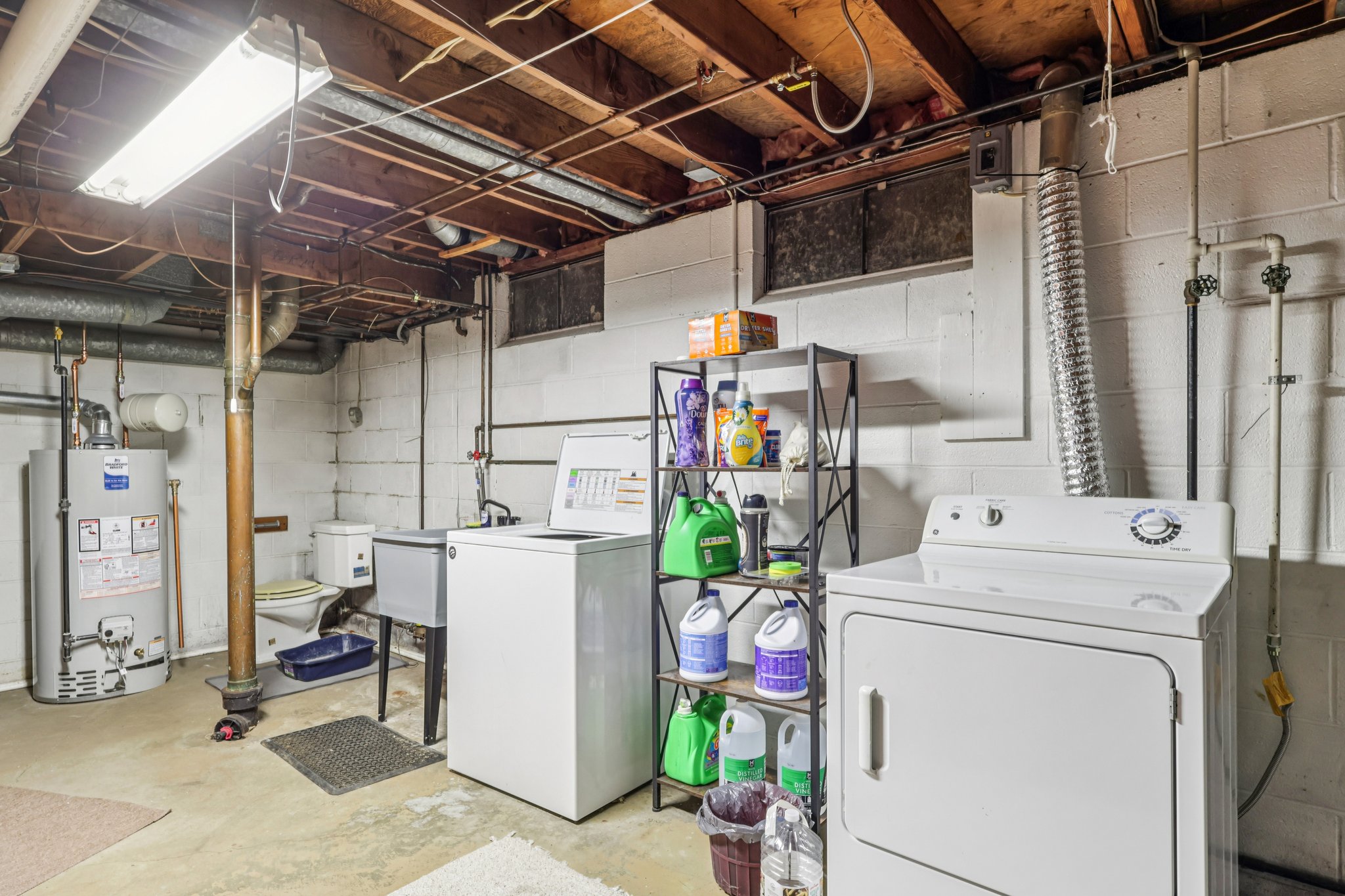 Arthur Dr-S0503-037.jpg