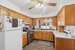 Arthur Dr-S0503-017.jpg