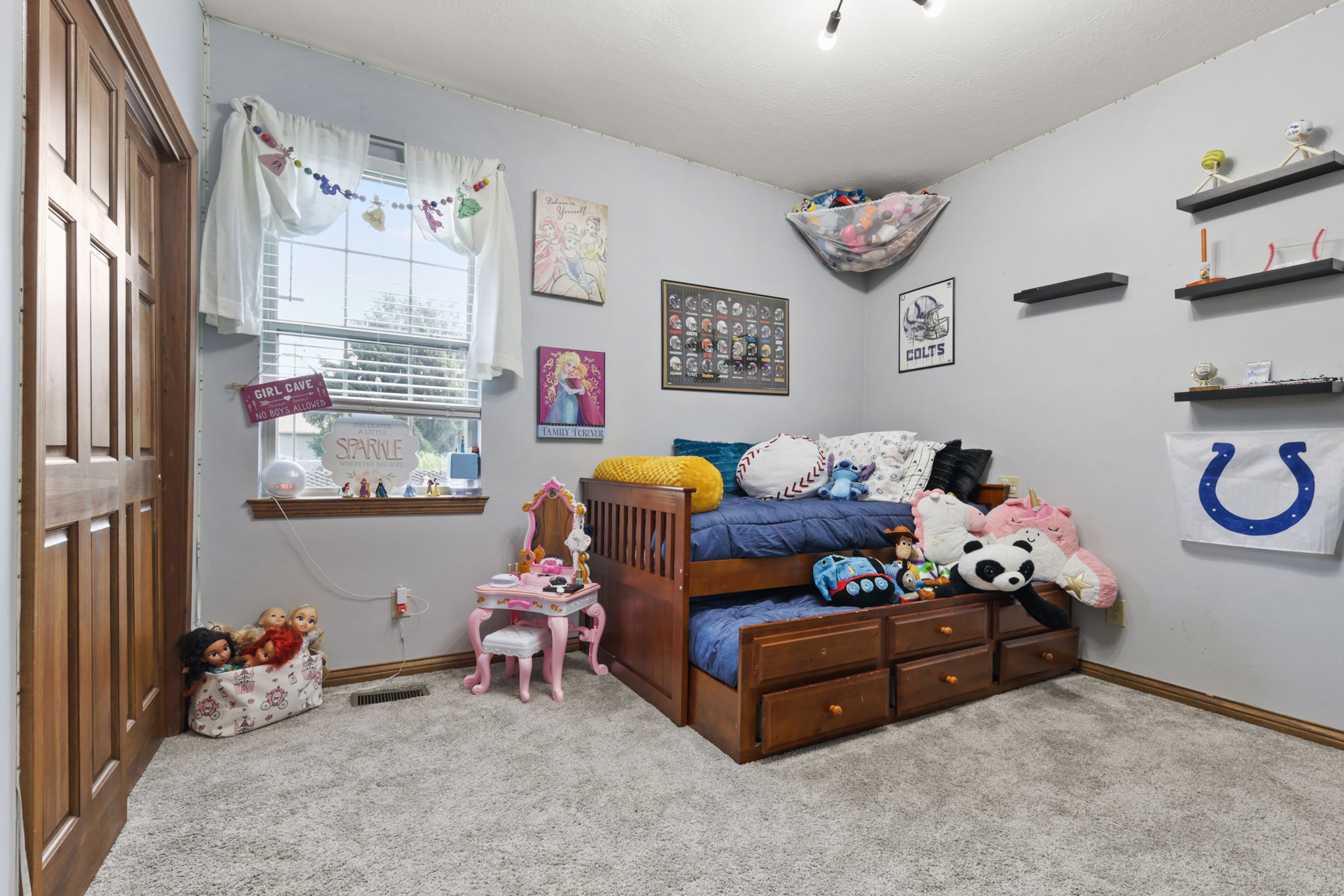  Photo 23