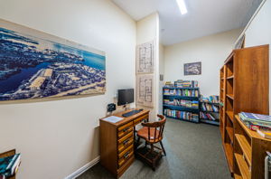 14-Clubhouse Library