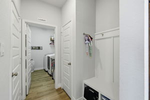 Mud Room/Laundry