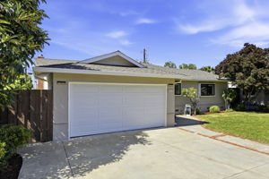 002_F8_1683 Hyacinth Ln