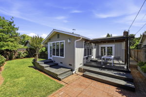 039_F8_1683 Hyacinth Ln