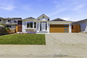  Photo 0