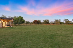  Photo 33