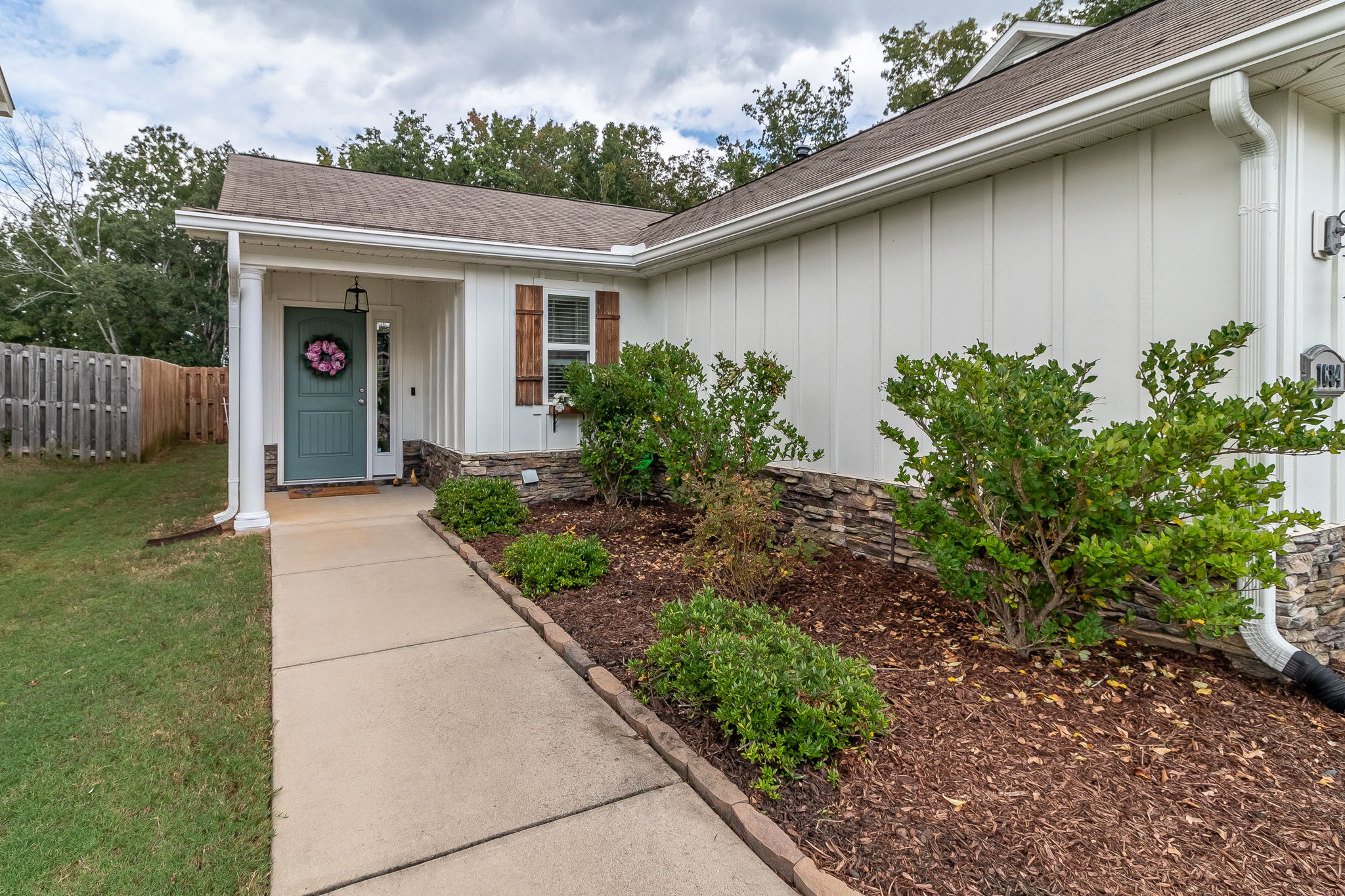 Front Walk/Entrance