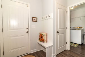 Mudroom/Laundry