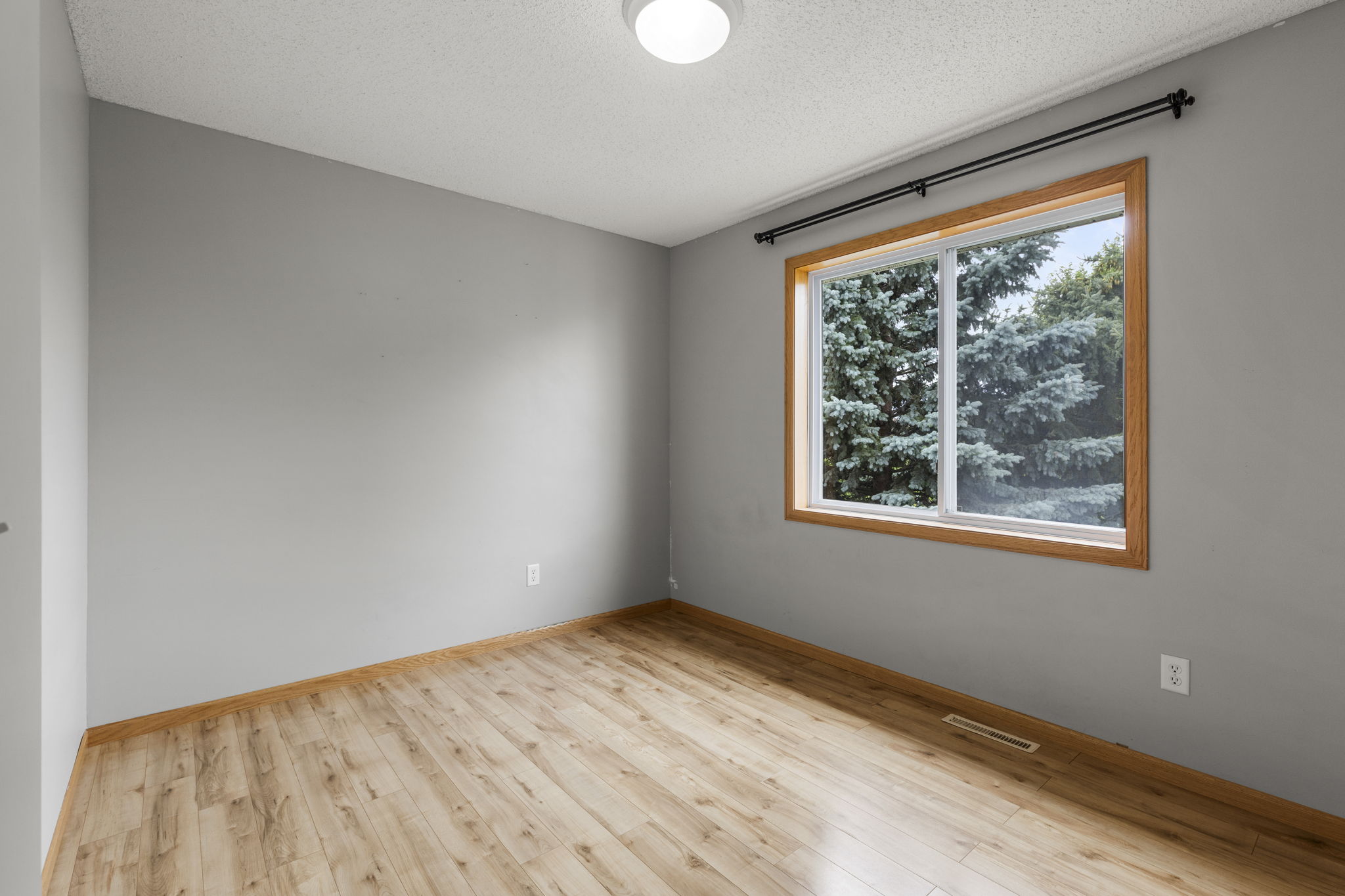 Photo 52
