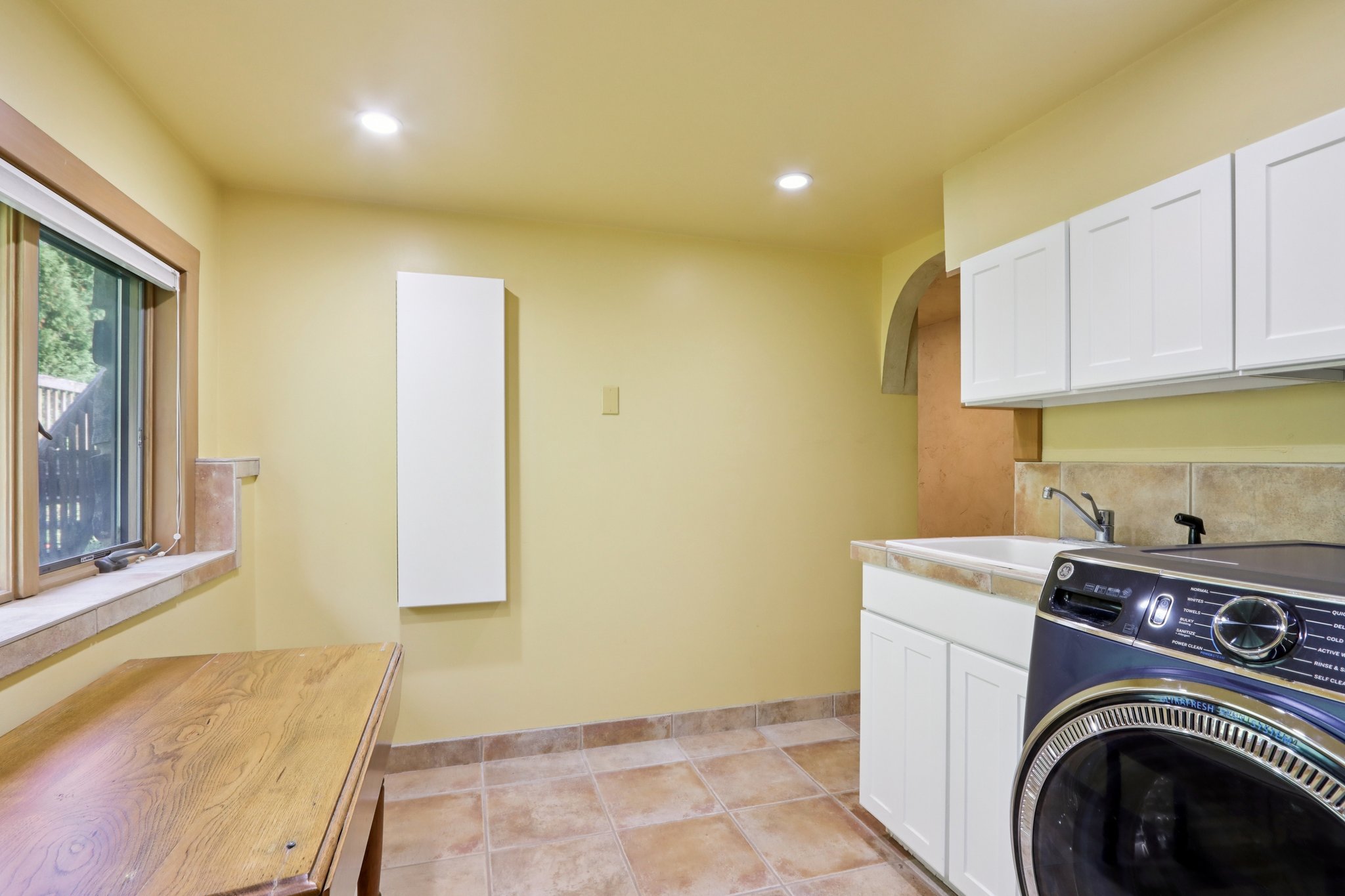 S Mayfield Rd-S2810-031.jpg