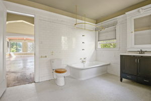 Bedroom 4 & 5 Ensuite