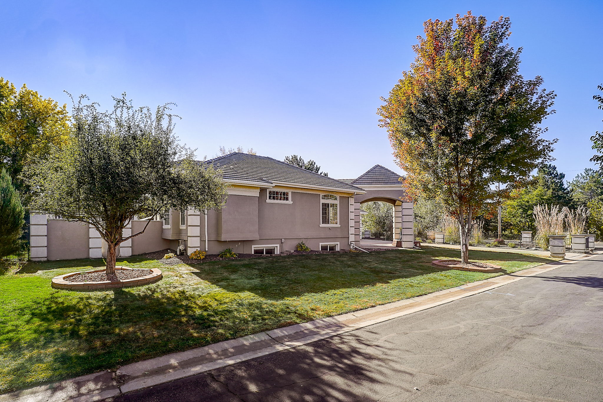 S Willow Ct-002