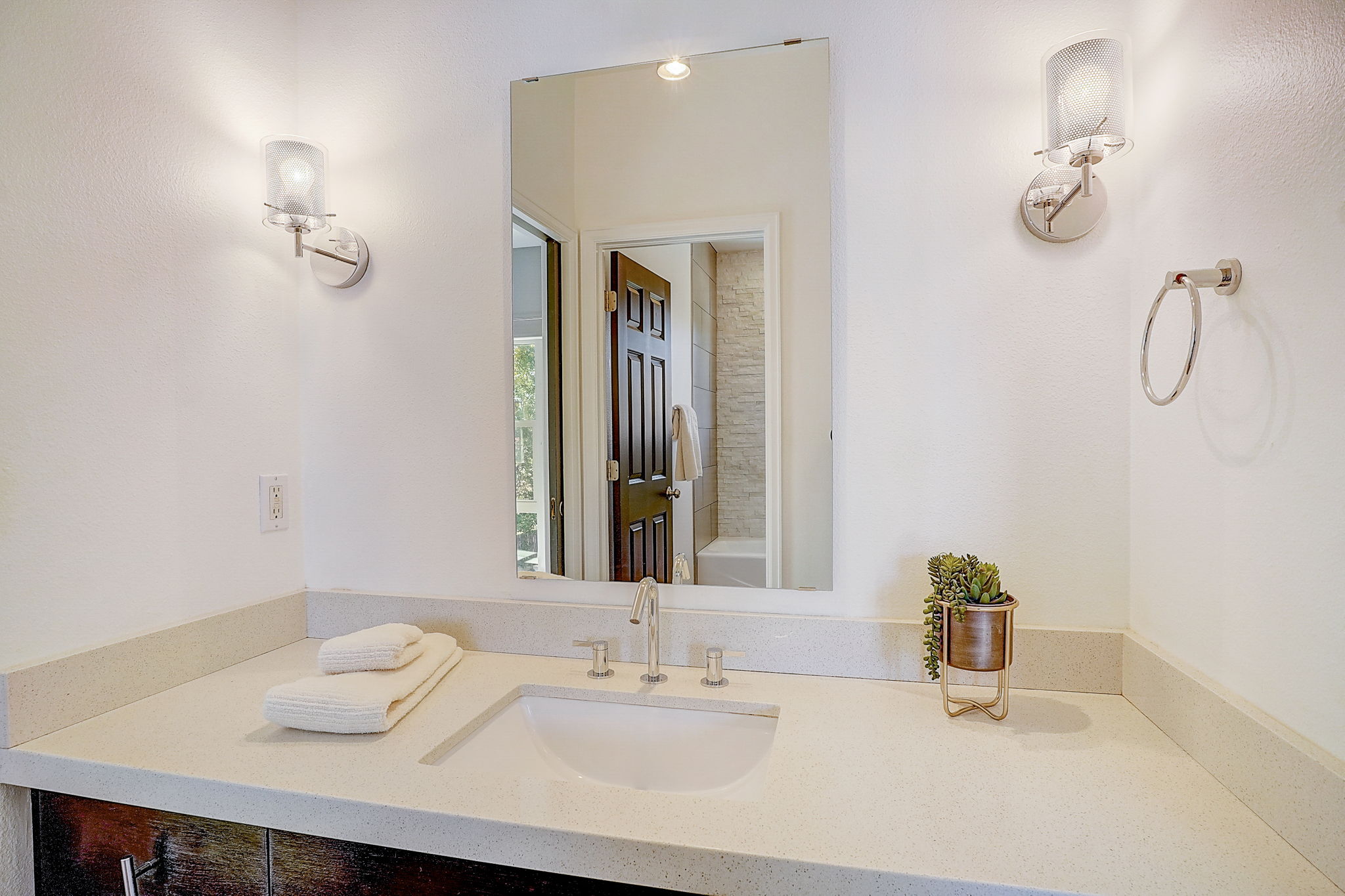 S Willow Ct-053