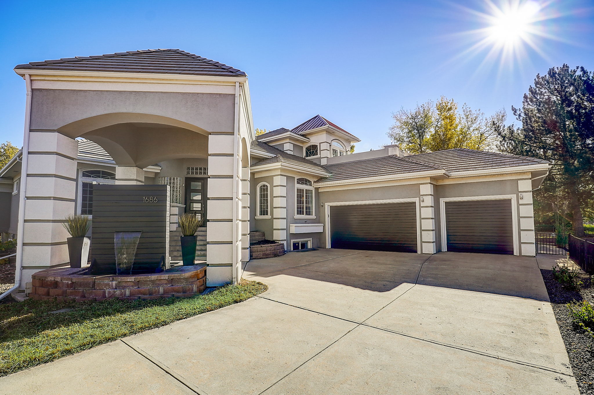 S Willow Ct-006