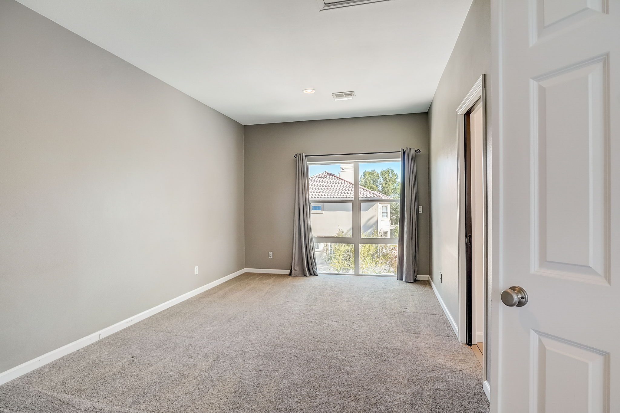 S Willow Ct-049