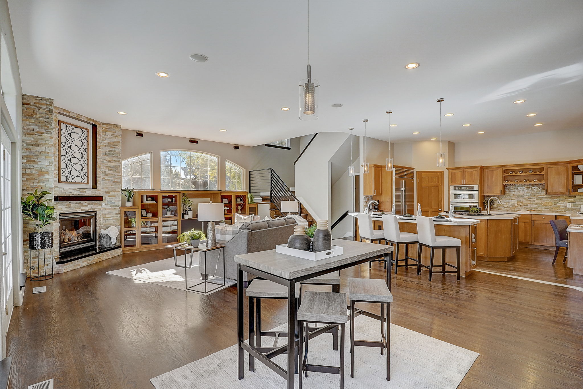 S Willow Ct-021