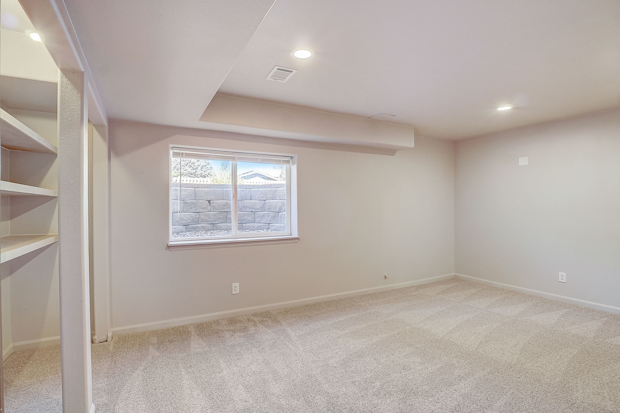 S Willow Ct-063