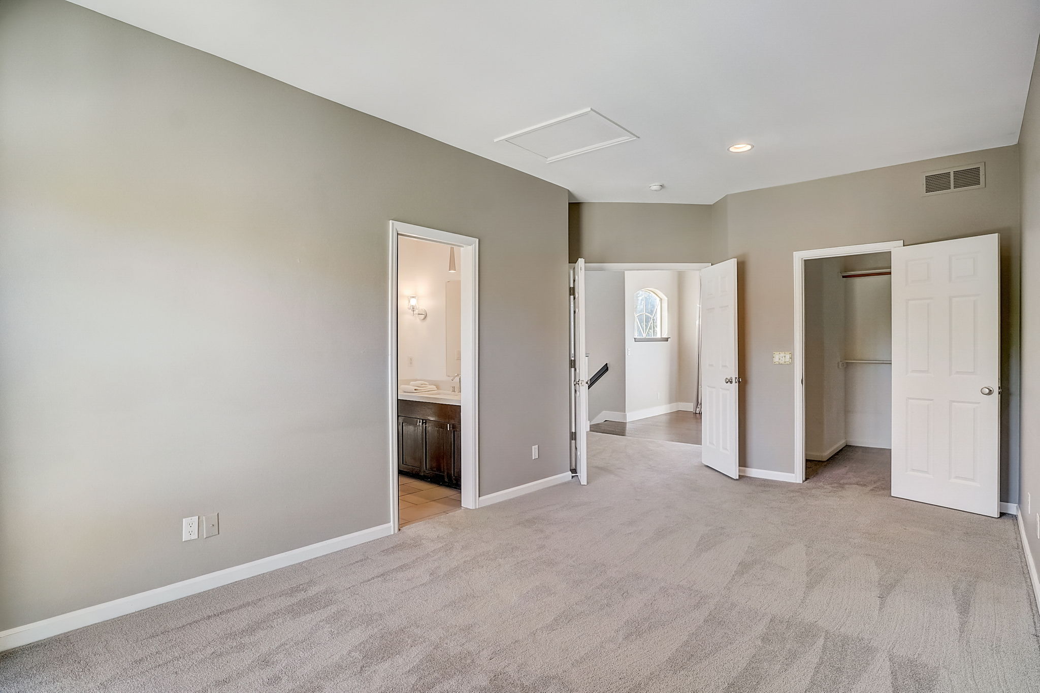 S Willow Ct-051