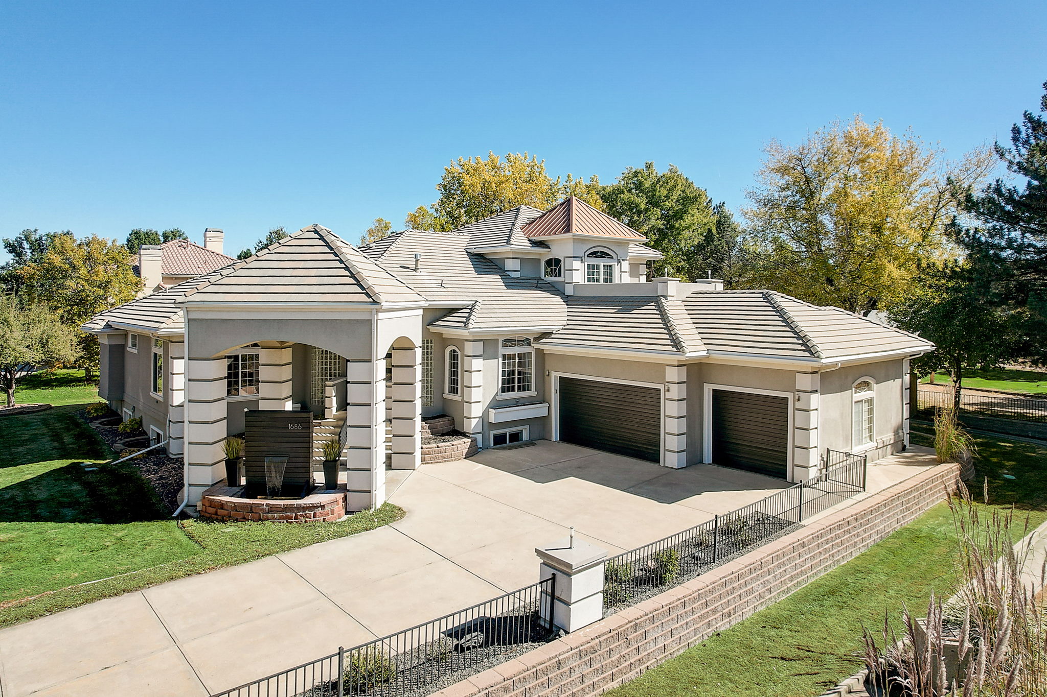 S Willow Ct-082