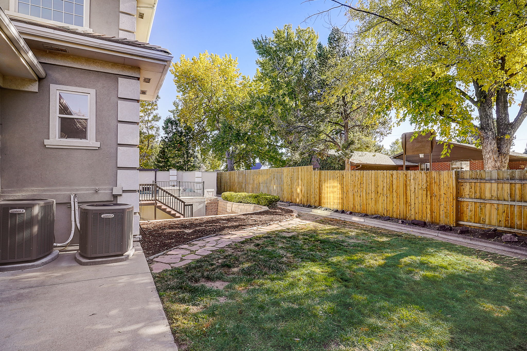 S Willow Ct-071