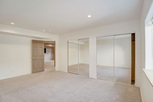S Willow Ct-061