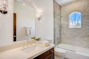 S Willow Ct-052