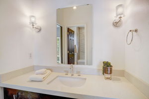 S Willow Ct-053