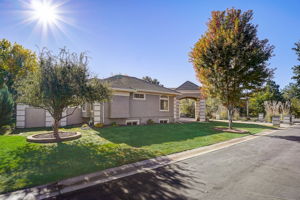 S Willow Ct-001