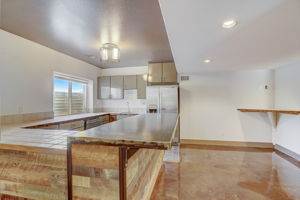 S Willow Ct-059