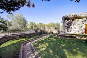 S Willow Ct-070