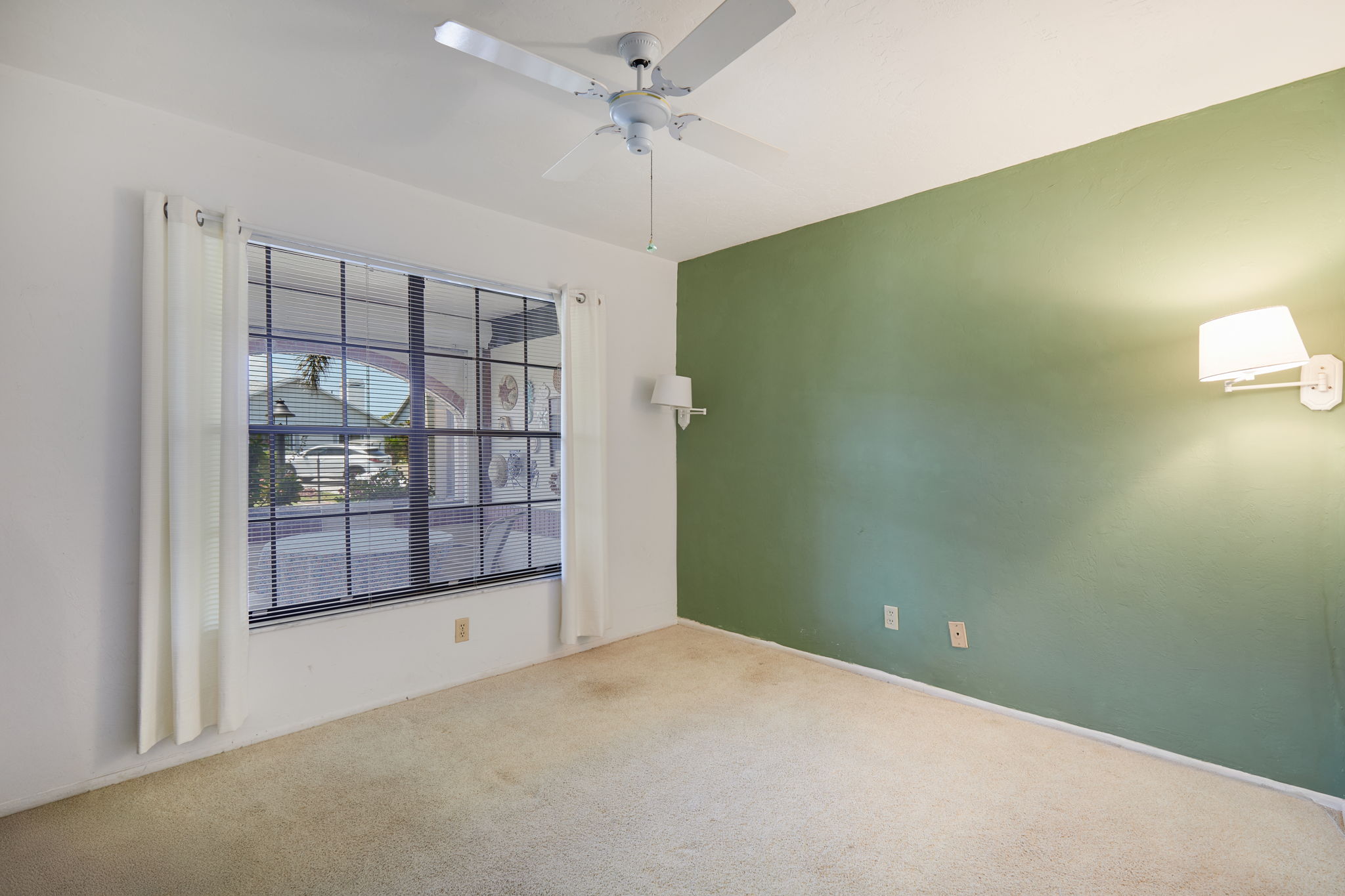 Guest bedroom