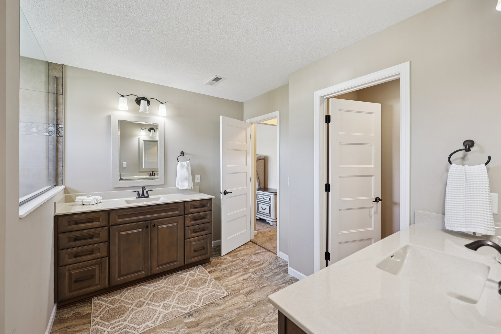 Reeder Rdg-L2310-046.jpg