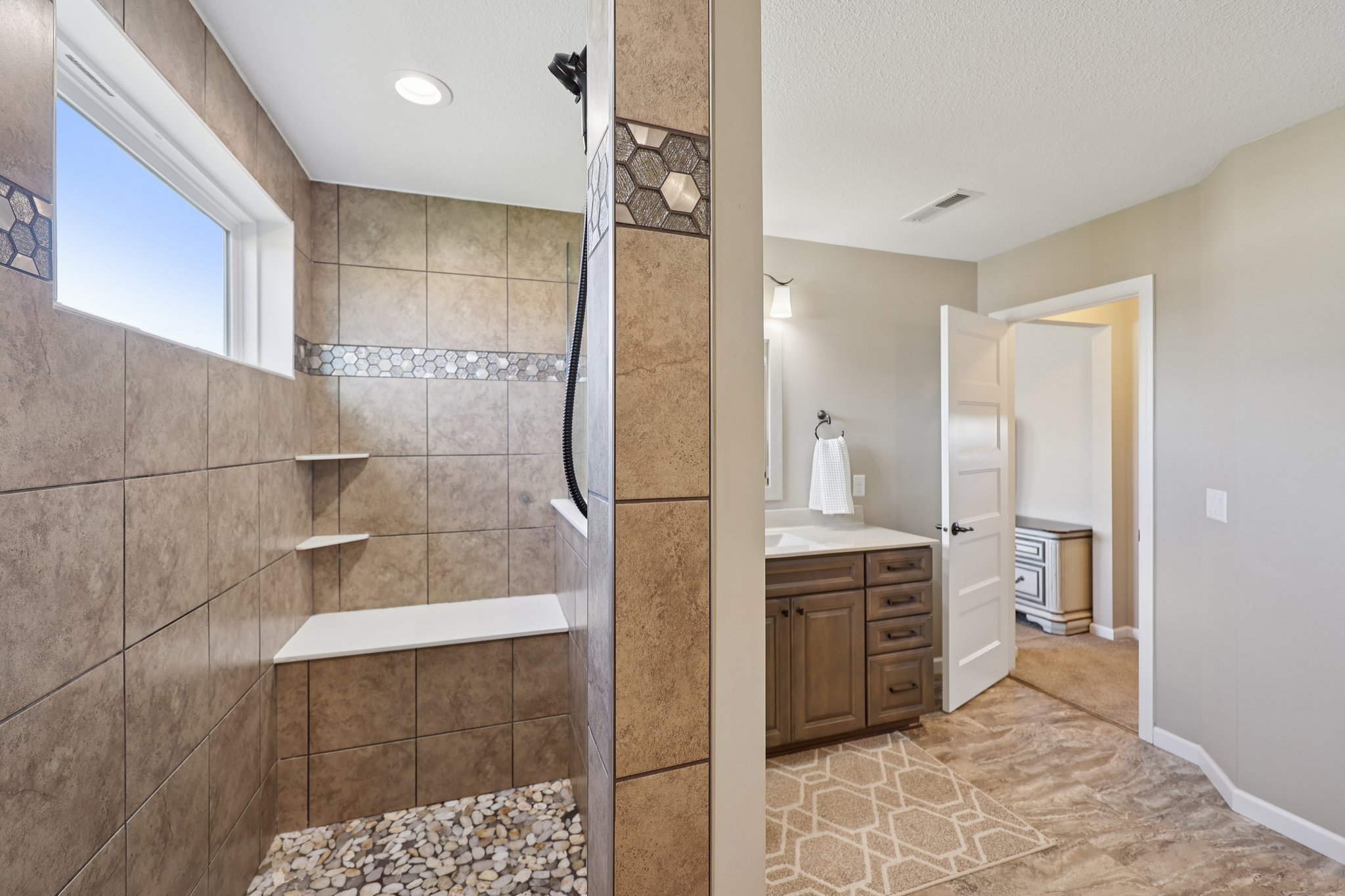 Reeder Rdg-L2310-047.jpg