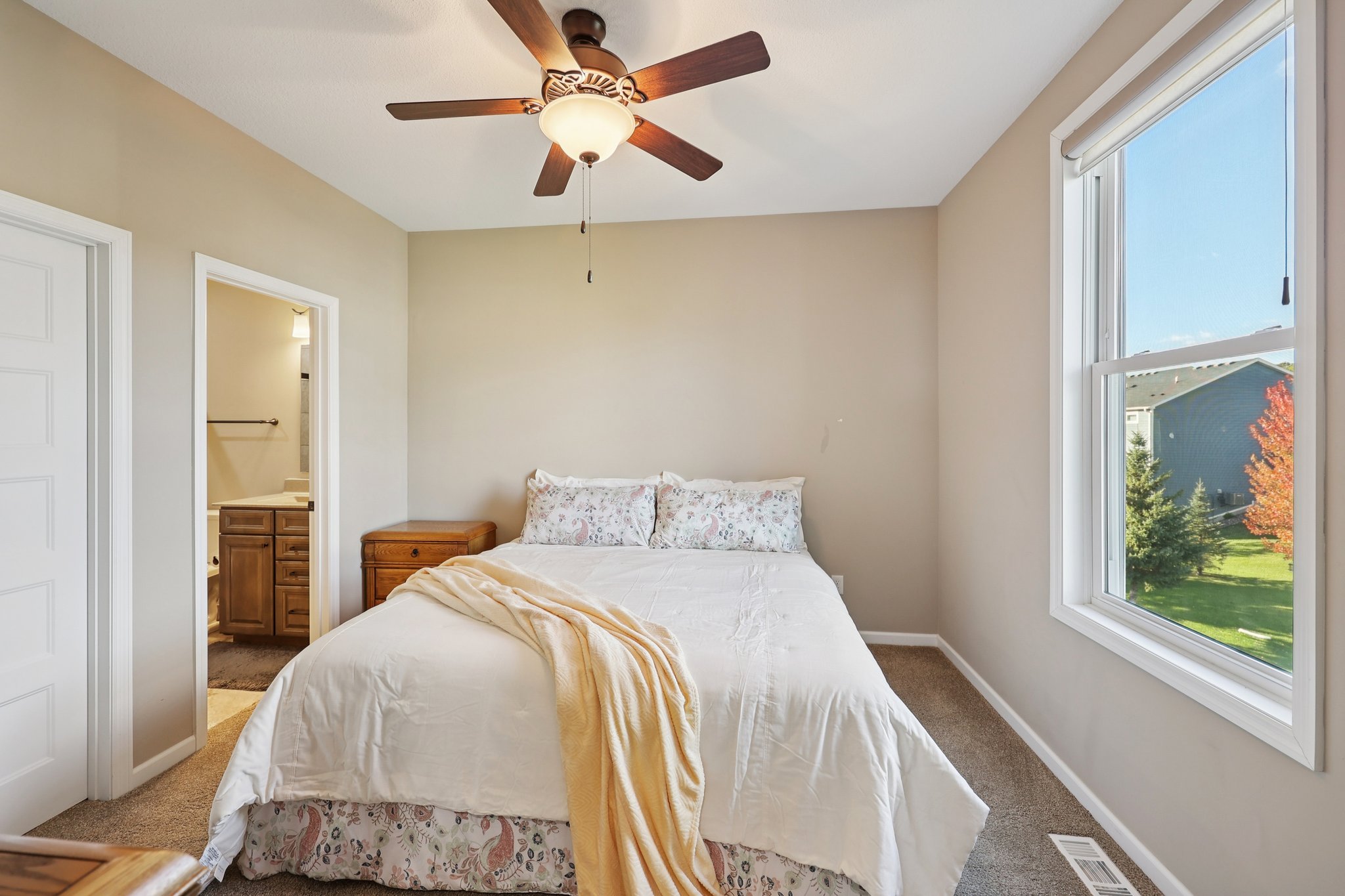 Reeder Rdg-L2310-054.jpg