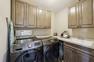 Reeder Rdg-L2310-029.jpg