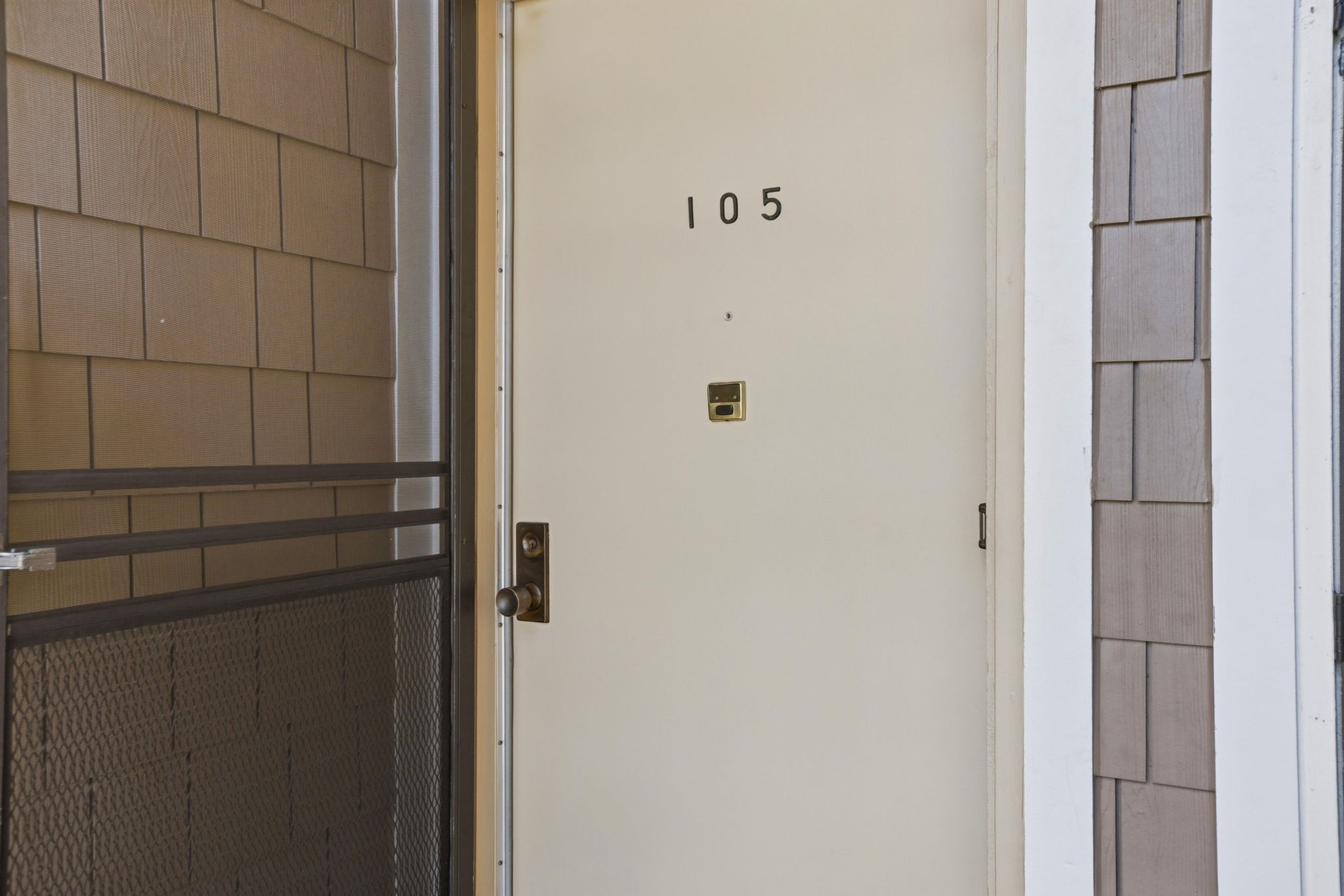 004_F8_1687 Bayridge Way 105