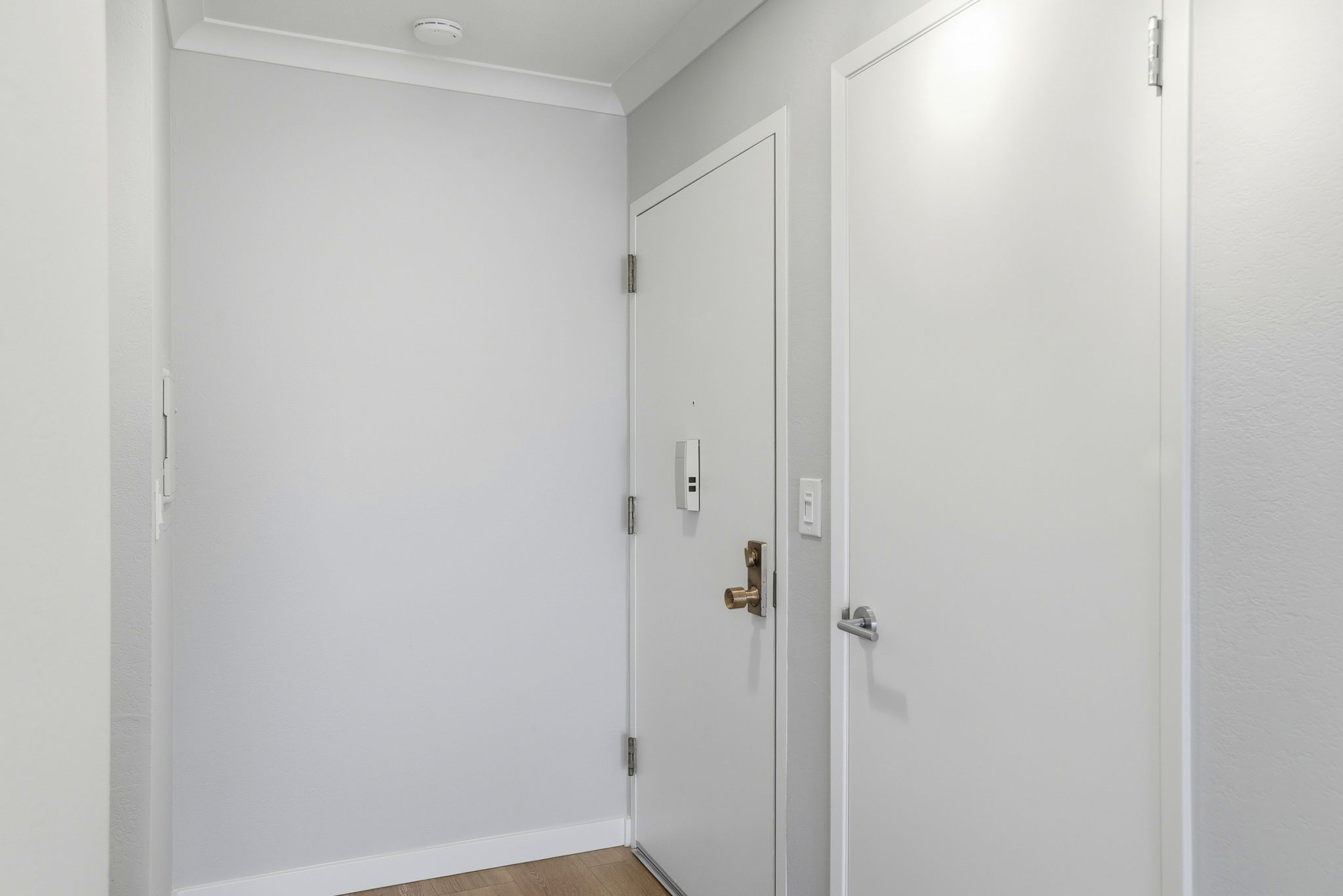 005_F8_1687 Bayridge Way 105