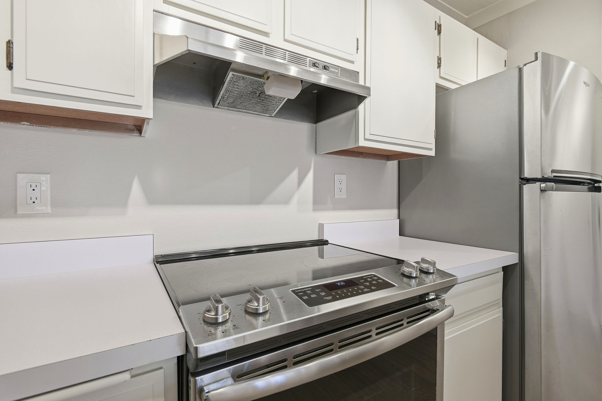 009_F8_1687 Bayridge Way 105