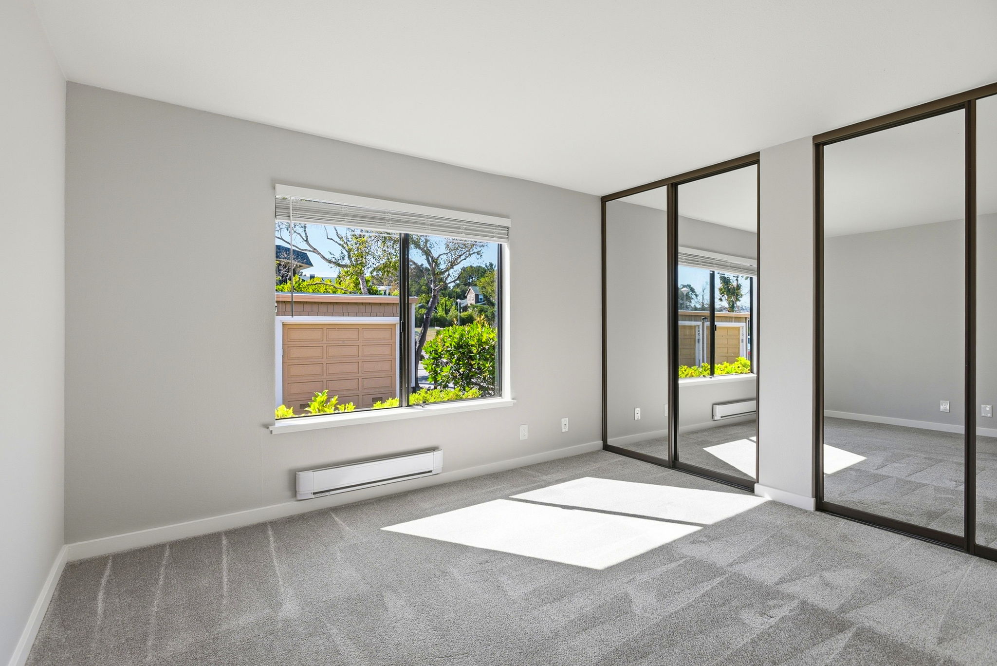 020_F8_1687 Bayridge Way 105