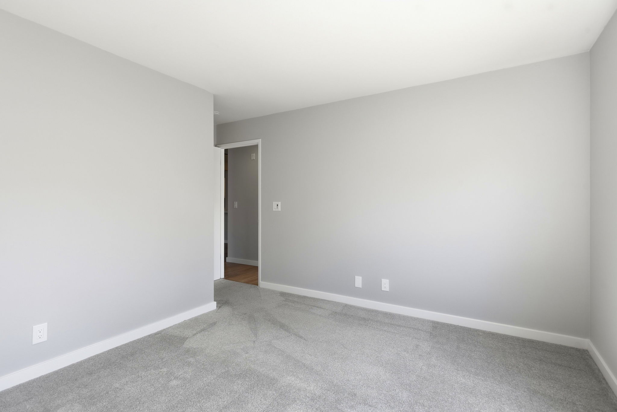 022_F8_1687 Bayridge Way 105