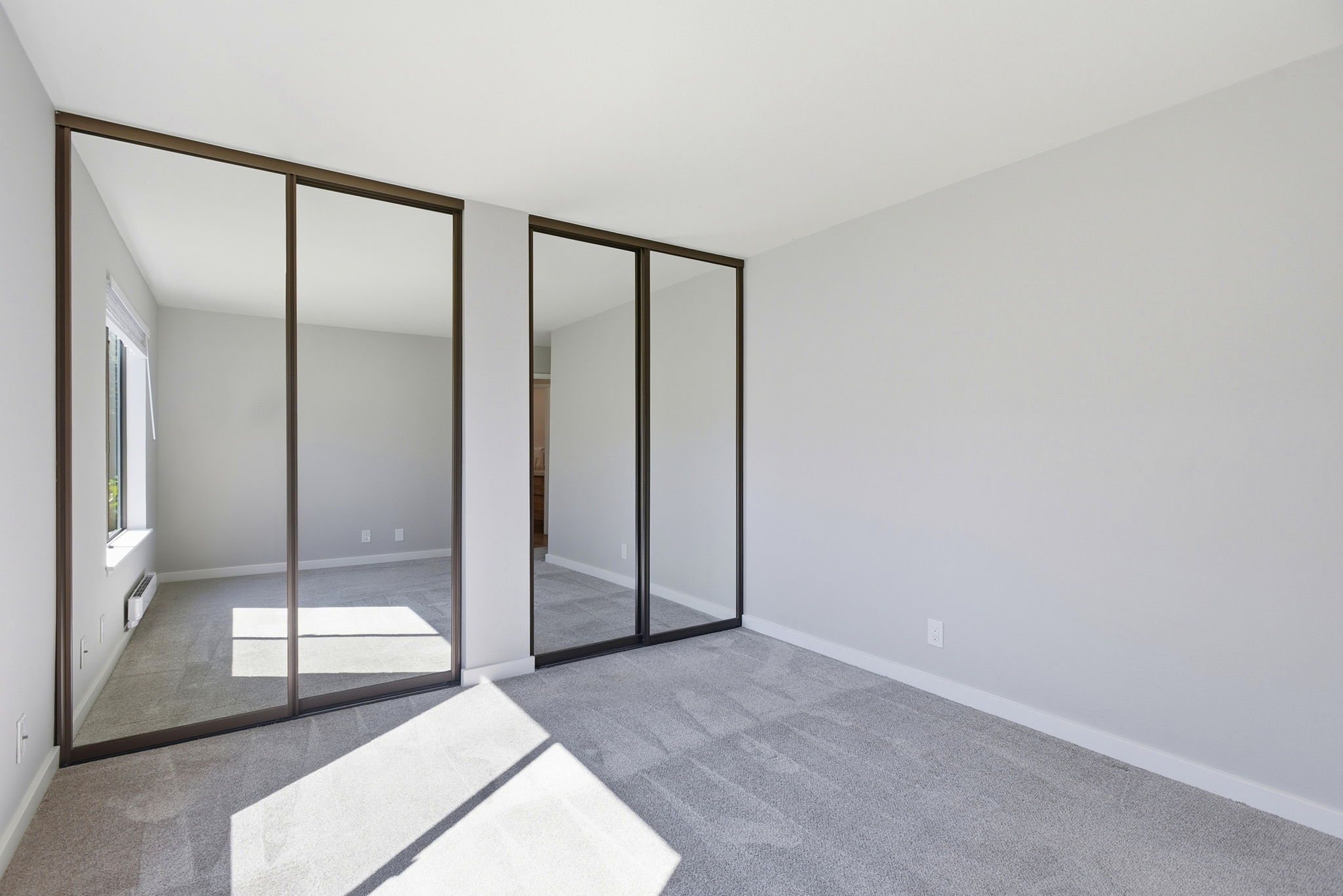023_F8_1687 Bayridge Way 105