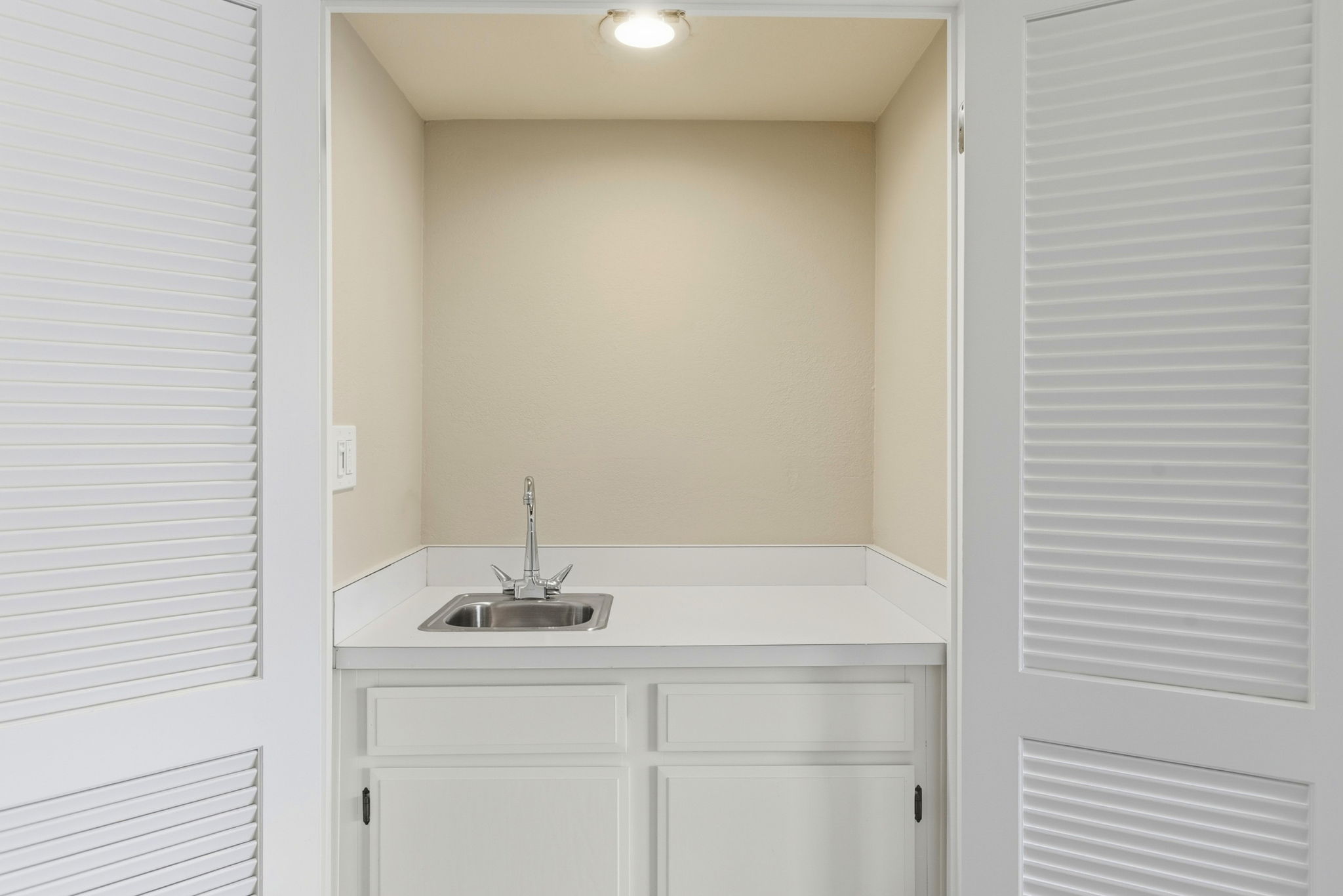 029_F8_1687 Bayridge Way 105