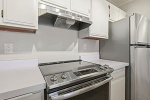 009_F8_1687 Bayridge Way 105