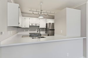 014_F8_1687 Bayridge Way 105