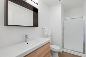 027_F8_1687 Bayridge Way 105