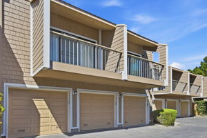 030_F8_1687 Bayridge Way 105