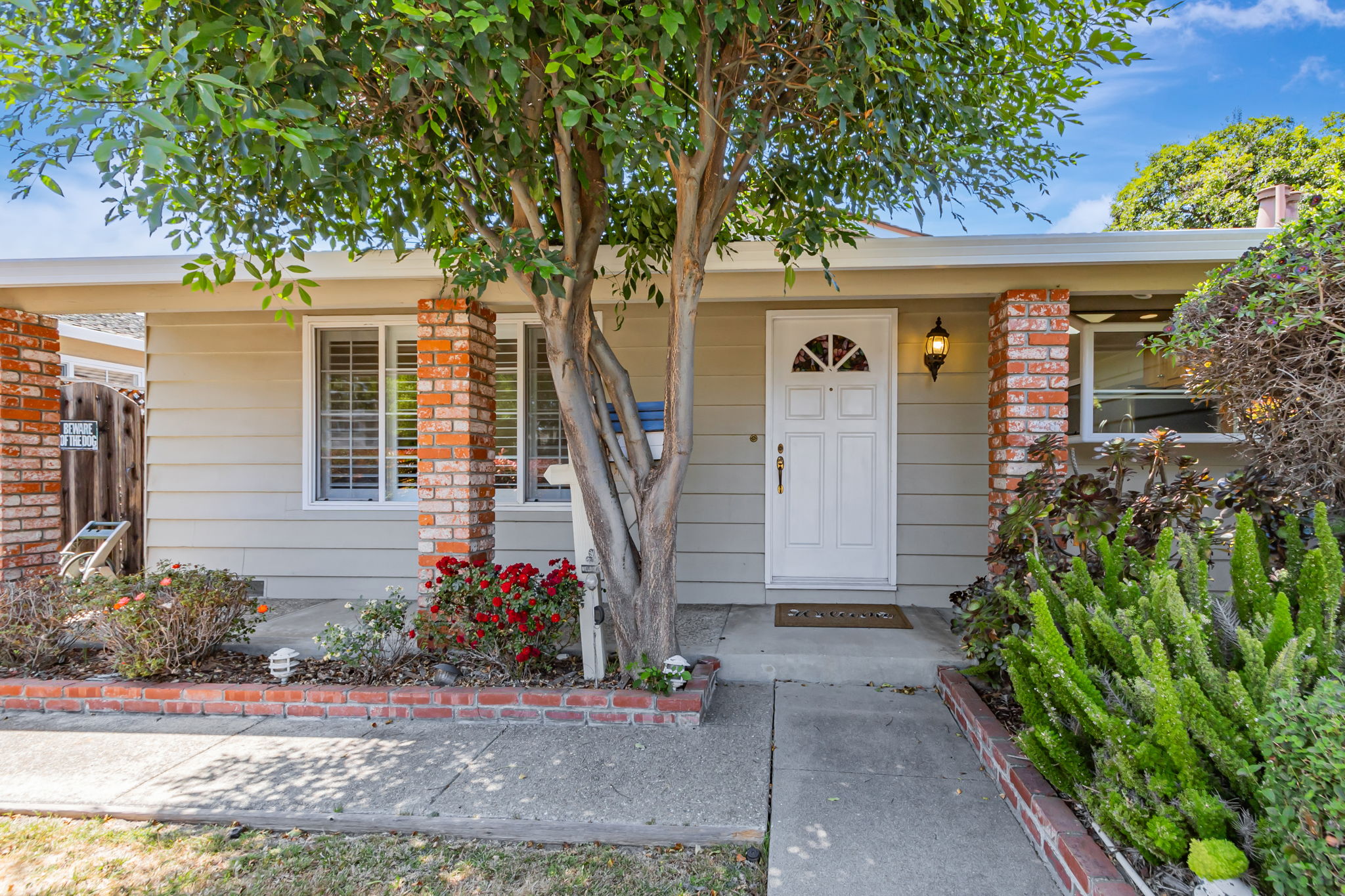 005_1687 Mendenhall Dr