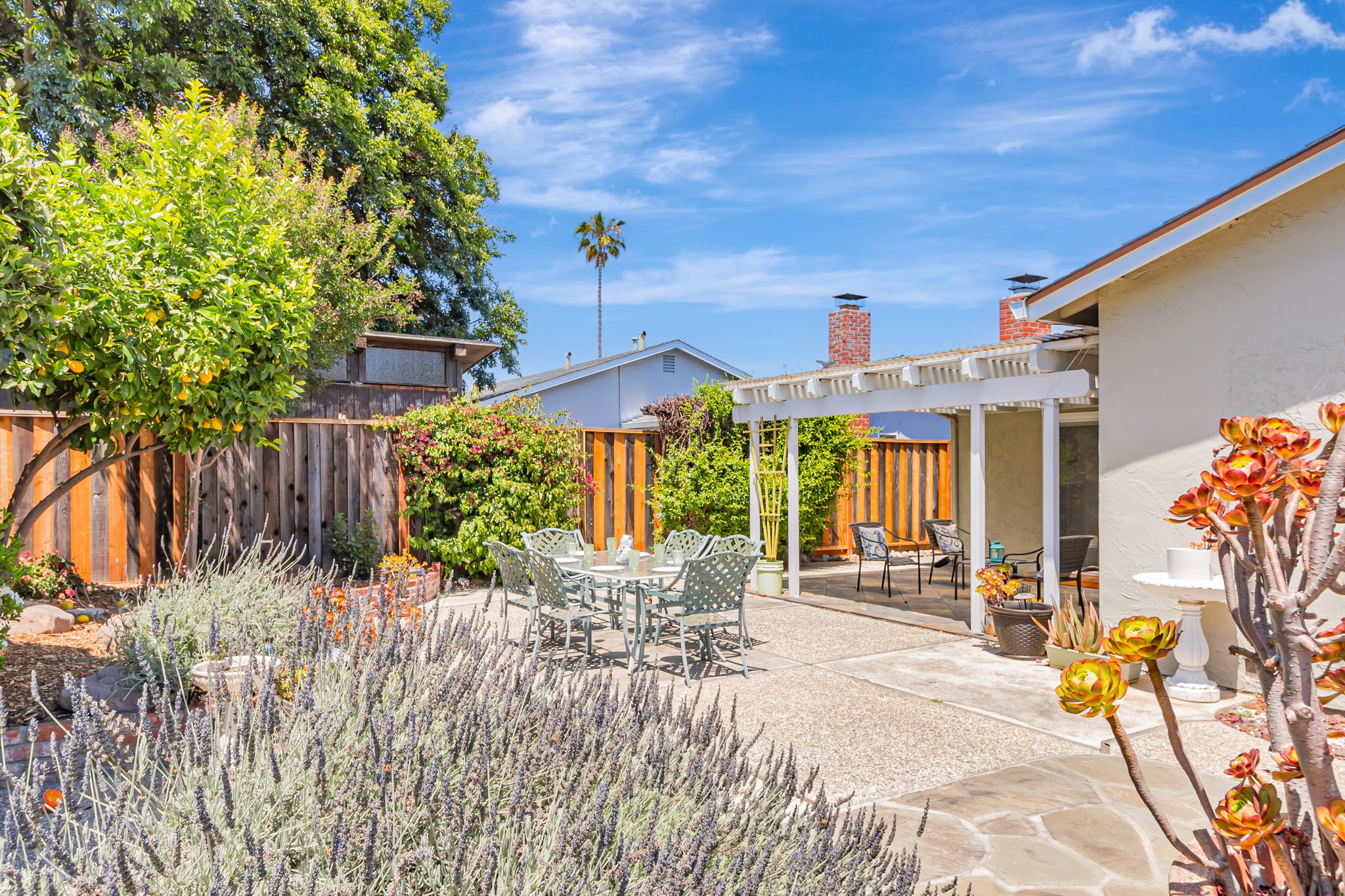 042_1687 Mendenhall Dr