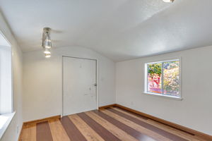030_1687 Mendenhall Dr