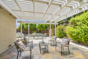 035_1687 Mendenhall Dr