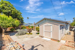 040_1687 Mendenhall Dr